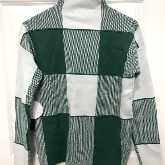 Tahari sweater - Picture 2 of 4